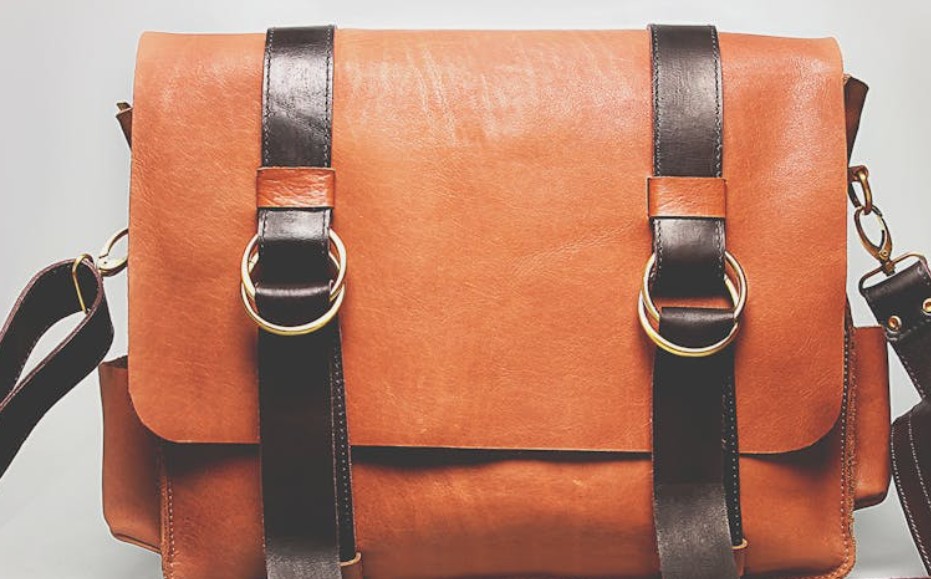 9 Spiritual Meanings of Dreaming About Bags