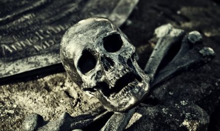 9 Spiritual Meanings of Dreaming of Your Deceased Father's Second Death