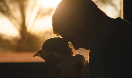 9 Spiritual Meanings of Dreaming of Your Deceased Father Giving You Money