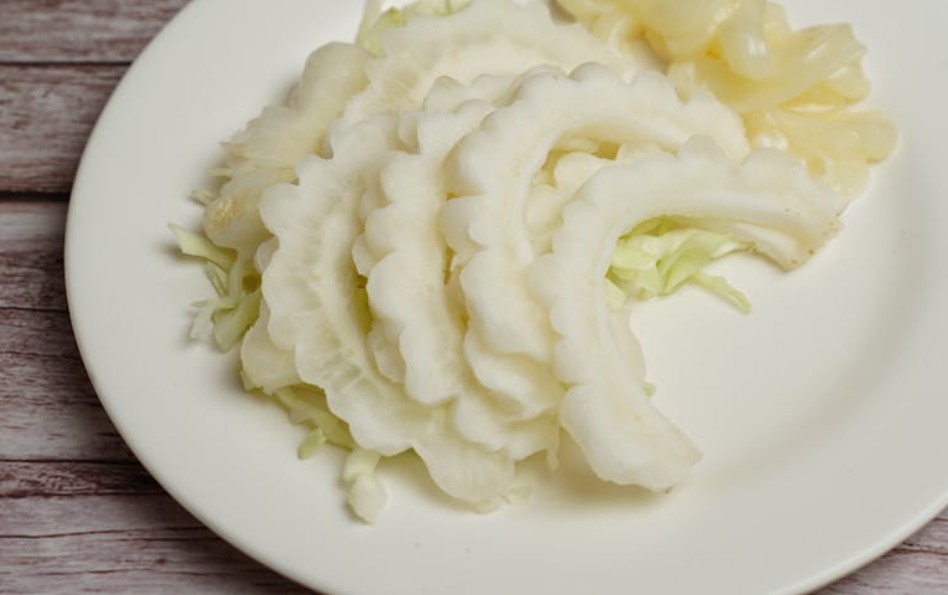 9 Spiritual Meanings of Dreaming About Eating Cabbage