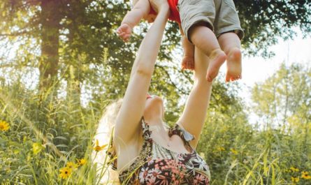 9 Spiritual Meanings of Dreaming of Hitting Your Mother