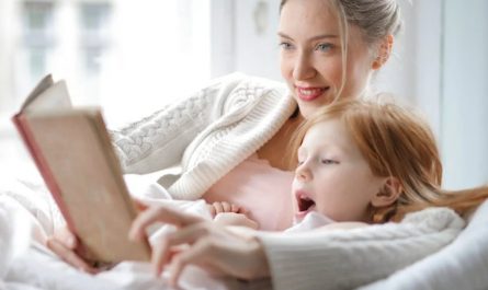 9 Spiritual Meanings of Dreaming About Searching for Your Mother