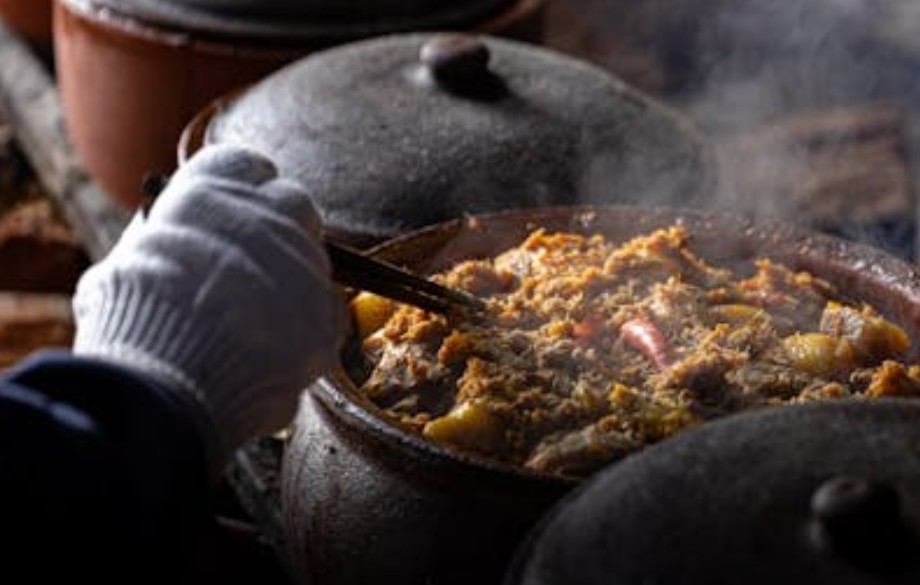 9 Spiritual Meanings of Dreaming of Your Mother Cooking