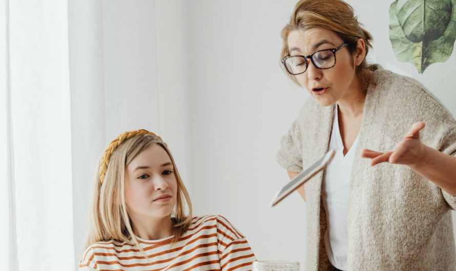 9 Spiritual Meanings of Dreaming of Arguing with Your Mother