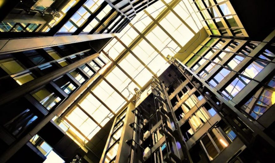 9 Spiritual Meanings of Dreaming of an Elevator Falling
