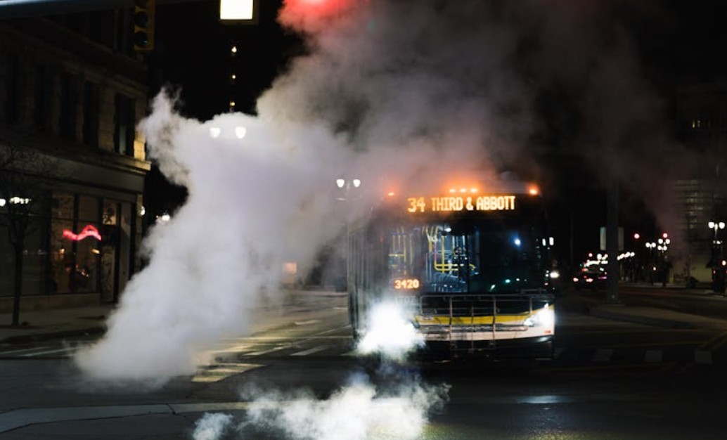 9 Symbolic Meanings of Dreaming of a Burning Bus
