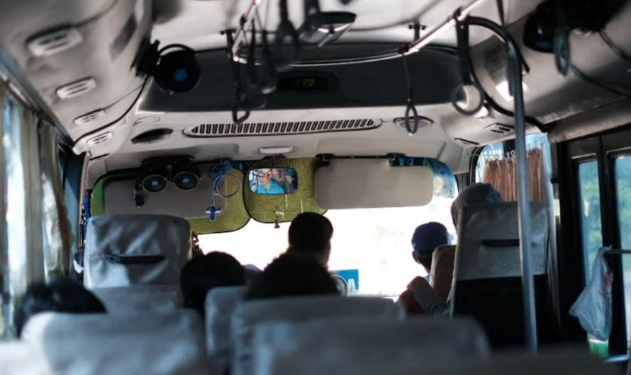 9 Symbolic Meanings of Dreaming of a Bus Without a Driver