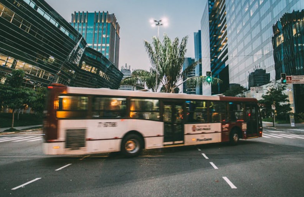 9 Symbolic Meanings of Dreaming of a Bus Passing By