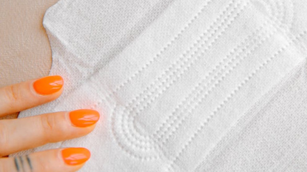 9 Symbolic Meanings of Dreaming About Wearing Sanitary Napkins