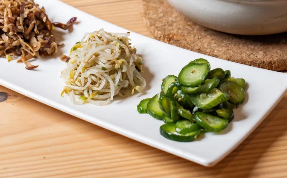 9 Symbolic Meanings of Dreaming About Eating Side Dishes