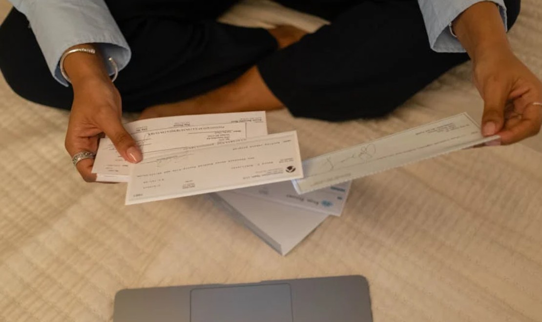 9 Interpretations of Dreaming of a Check