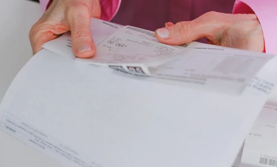 10 Interpretations of Dreaming of Seeing a Check