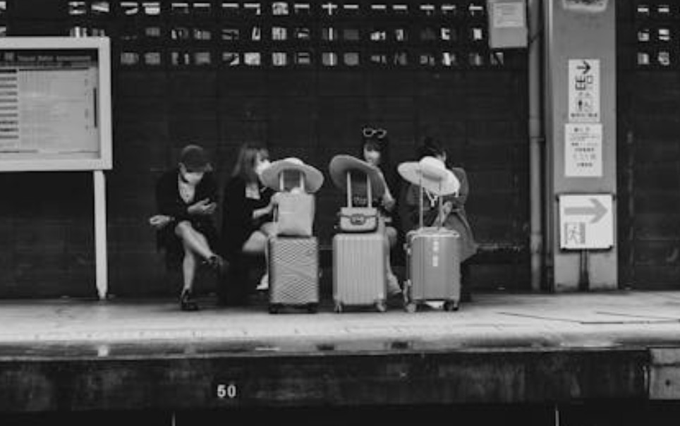 10 Interpretations of Dreaming About Leaving Luggage on a Bus