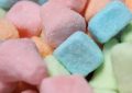 9 Interpretations of Dreaming About Buying Chewing Gum