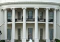 9 Interpretations of Dreaming of Receiving a Gift from the President