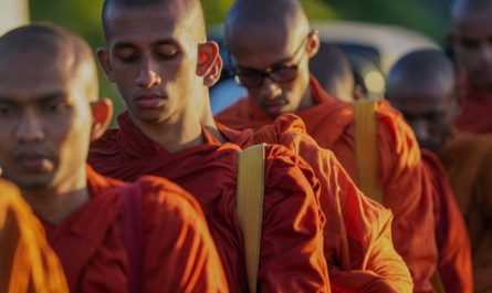 9 Spiritual Meanings of Dreaming of Monks