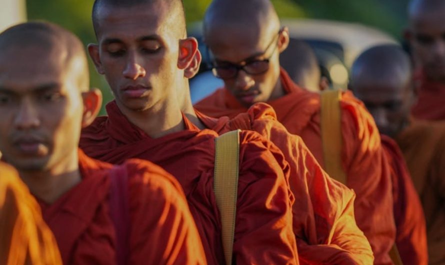 9 Spiritual Meanings of Dreaming of Monks