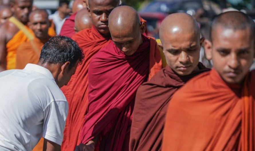 9 Spiritual Meanings of Dreaming of Bowing to a Monk