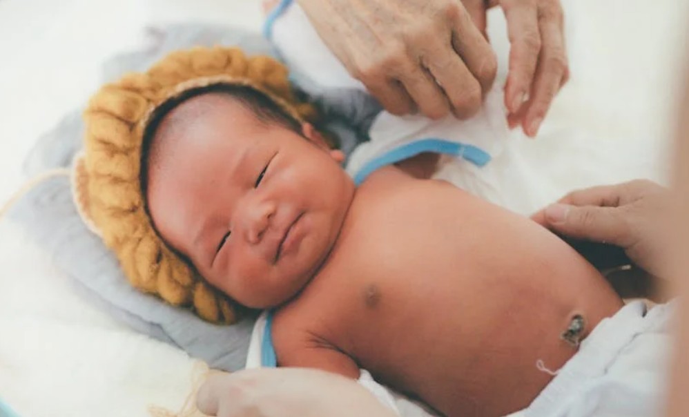 9 Spiritual Meanings of Dreaming of a Smiling Newborn