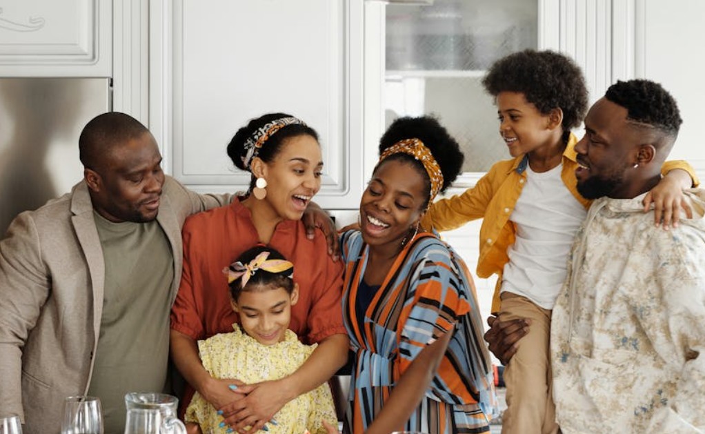 9 Spiritual Meanings of Dreaming About Family Members