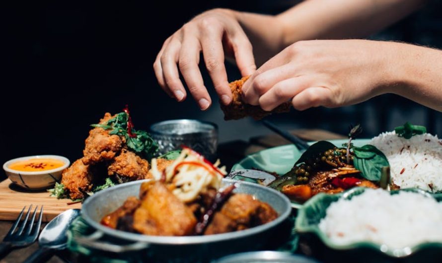 9 Spiritual Meanings of Dreaming About Eating with Family