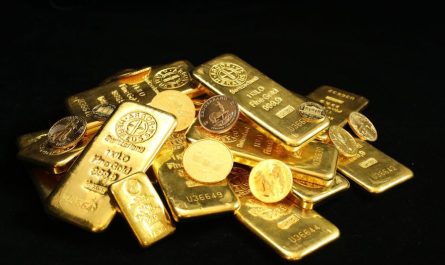 9 Spiritual Meanings of Dreaming About Gold Being Stolen