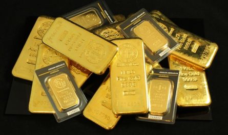 9 Spiritual Meanings of Dreaming of Eating Gold
