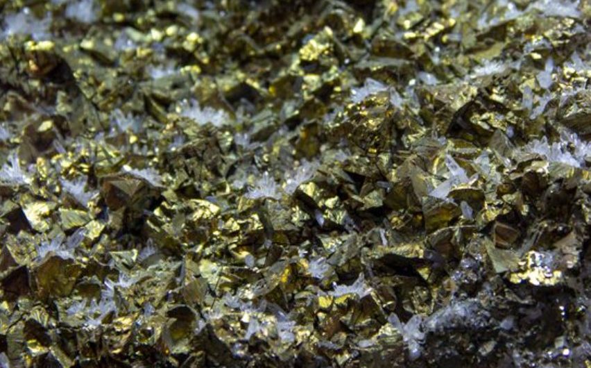 9 Spiritual Meanings of Dreaming of Digging for Gold