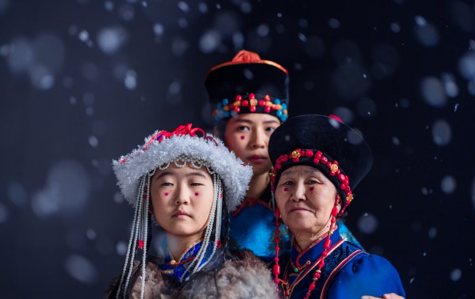 9 Spiritual Meanings of Dreaming of an Ancestor Smiling