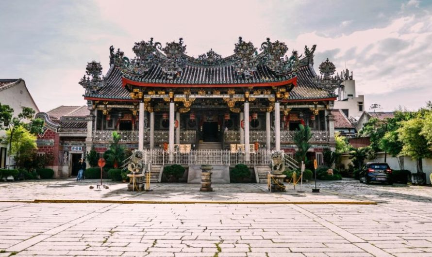 9 Spiritual Meanings of Dreaming About Ancestors Entering the House